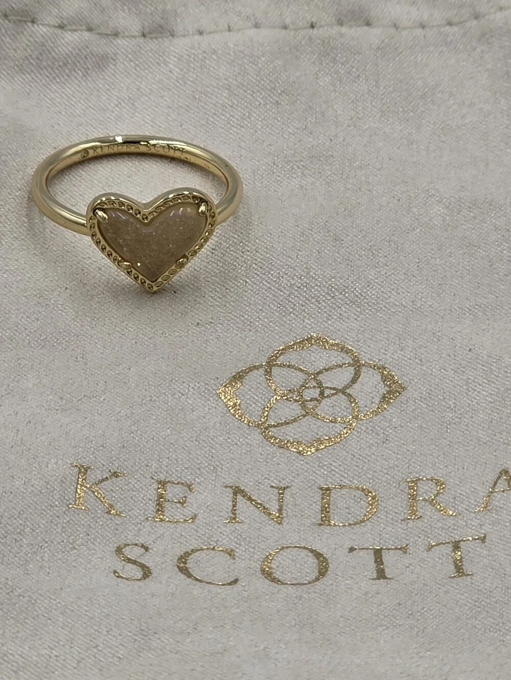 Kendra Scott Ari Heart Band Gold Ring with Champagne Heart Druzy Size 10‎ New